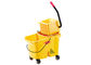 มัลติฟังก์ชั่โรงแรมพลาสติกสีเหลืองทำความสะอาดอุปกรณ์ด้วย Mop Bucket / Press Wringer